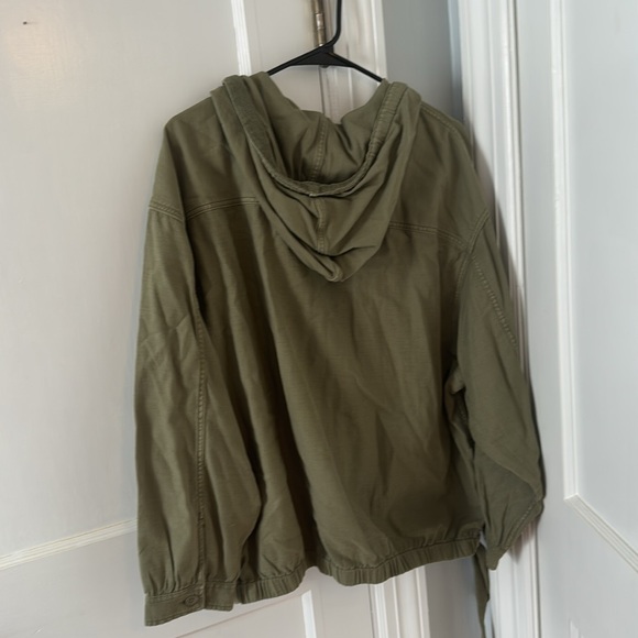 AE Pullover - Picture 5 of 5